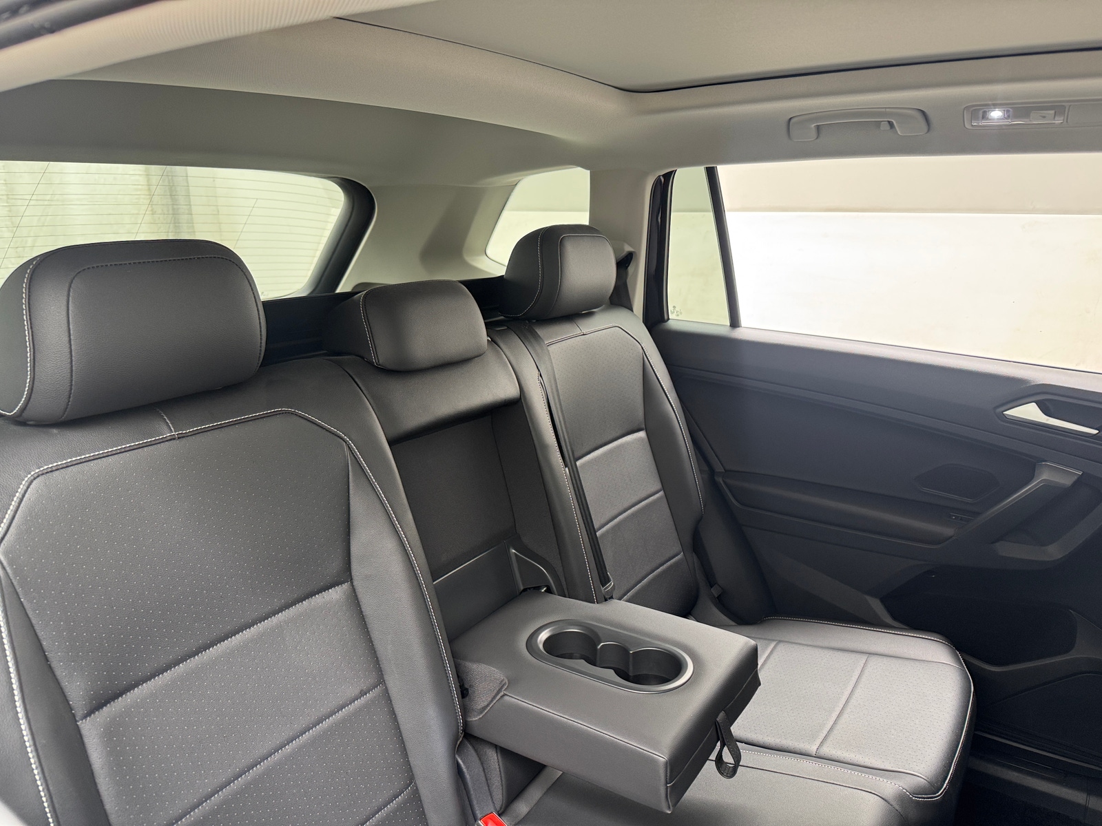 Thumbnail: 2021 Volkswagen Tiguan - 5