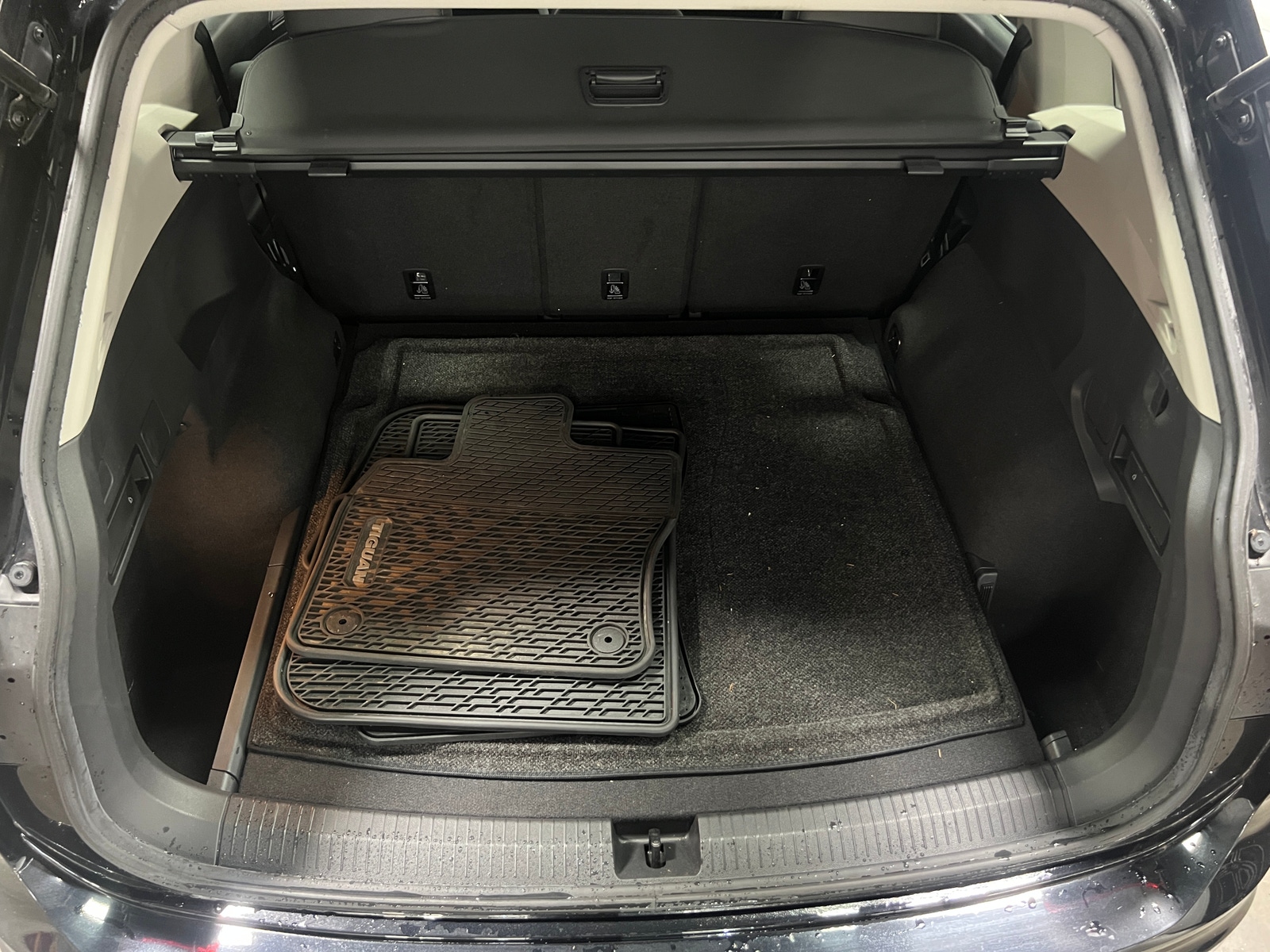 Thumbnail: 2021 Volkswagen Tiguan - 6