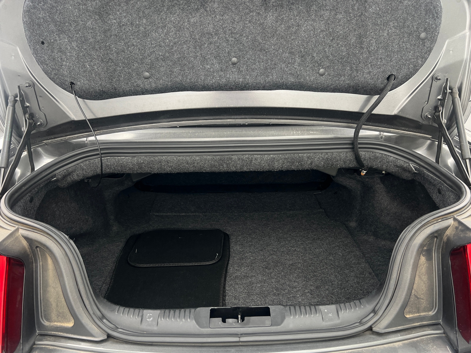 Thumbnail: 2017 Ford Mustang - 6