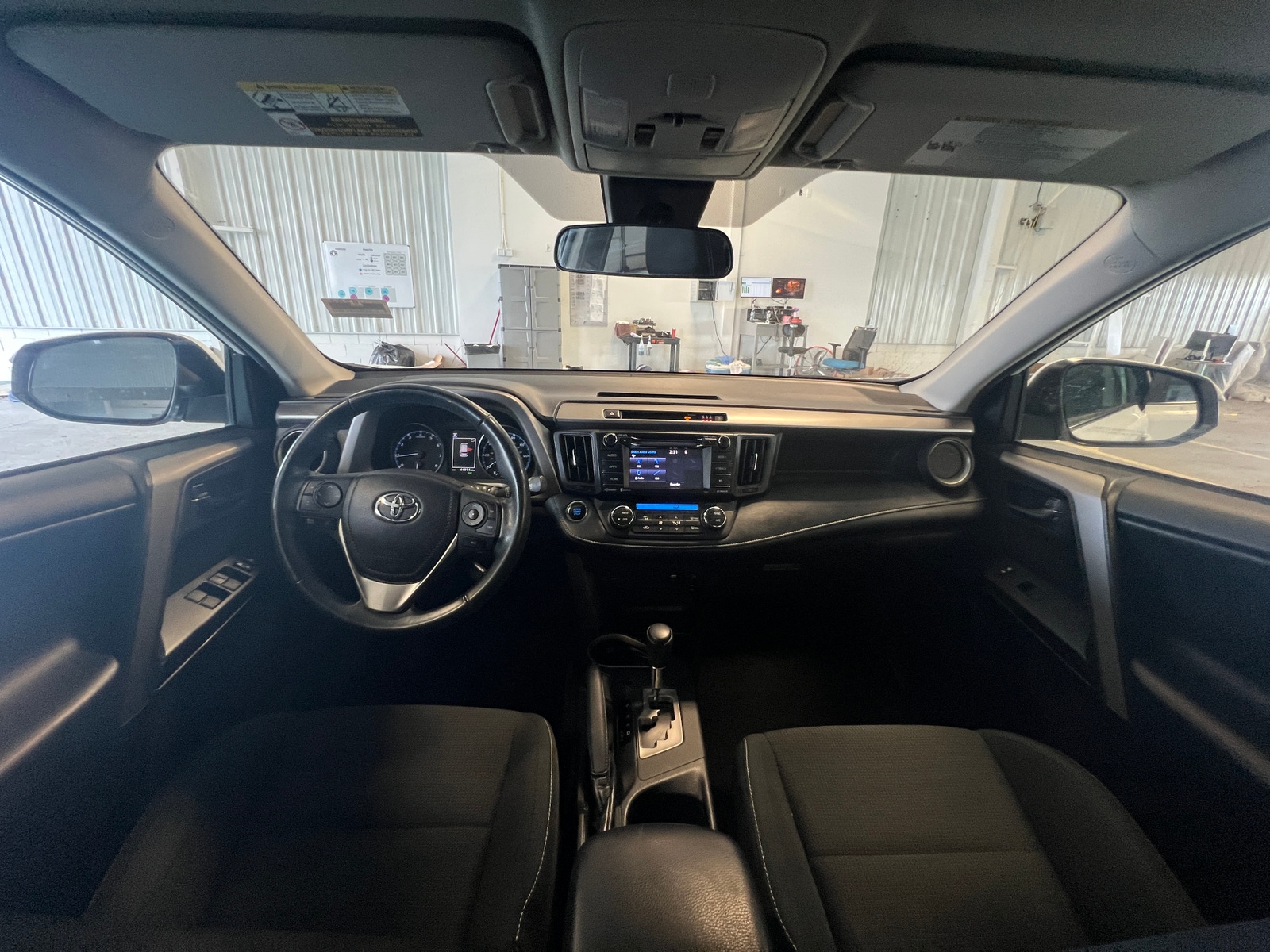 Thumbnail: 2018 Toyota RAV4 - 3