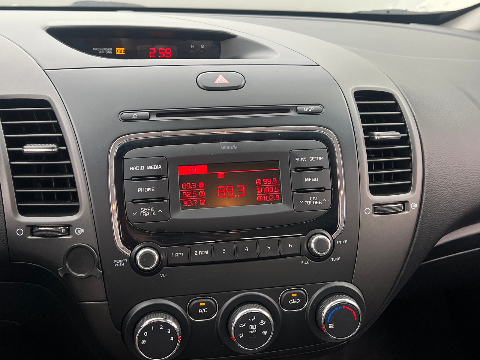 Thumbnail: 2018 Kia Forte - 4