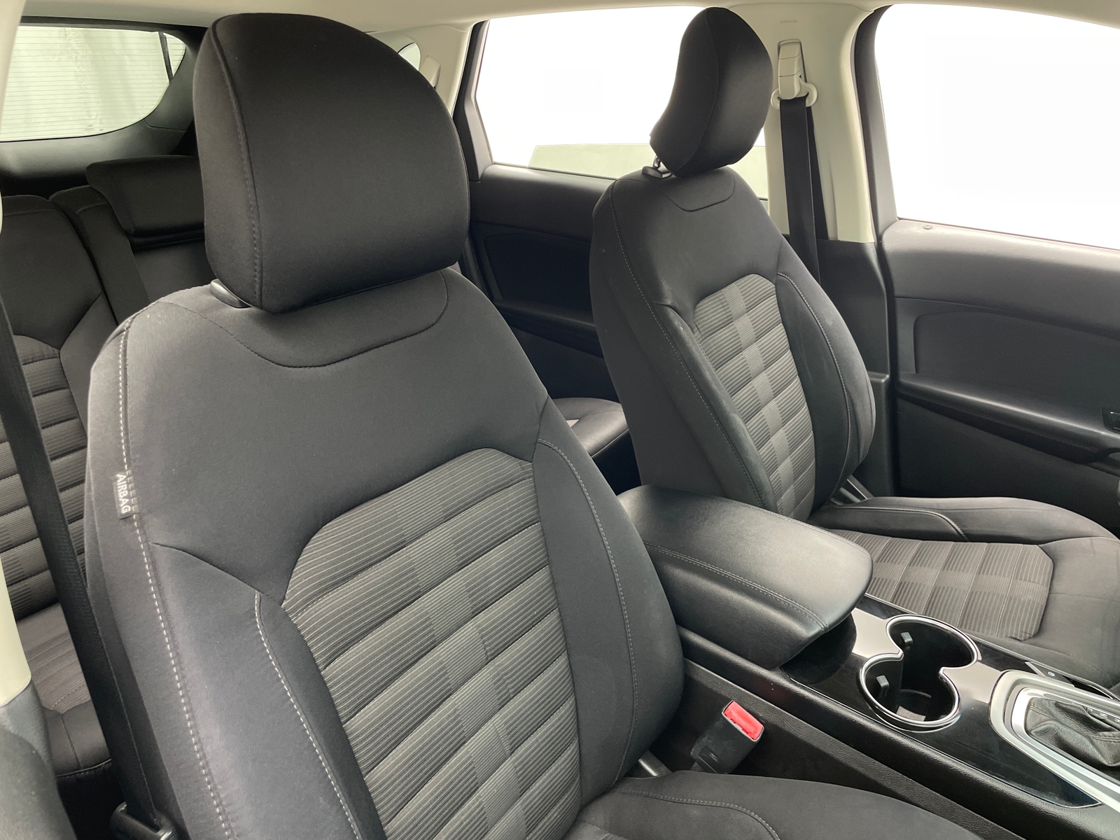 Thumbnail: 2015 Ford Edge - 2