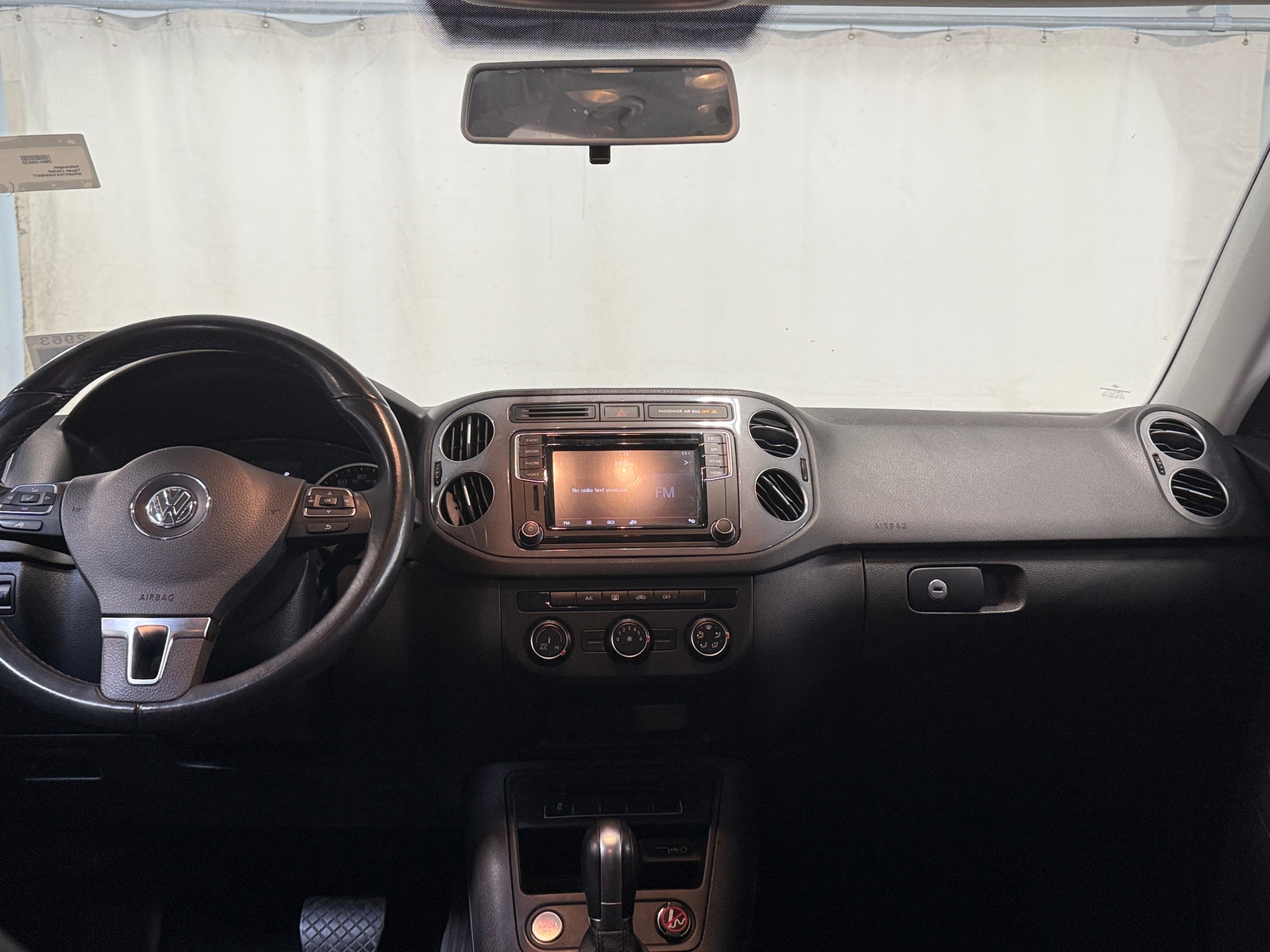 Thumbnail: 2017 Volkswagen Tiguan - 3