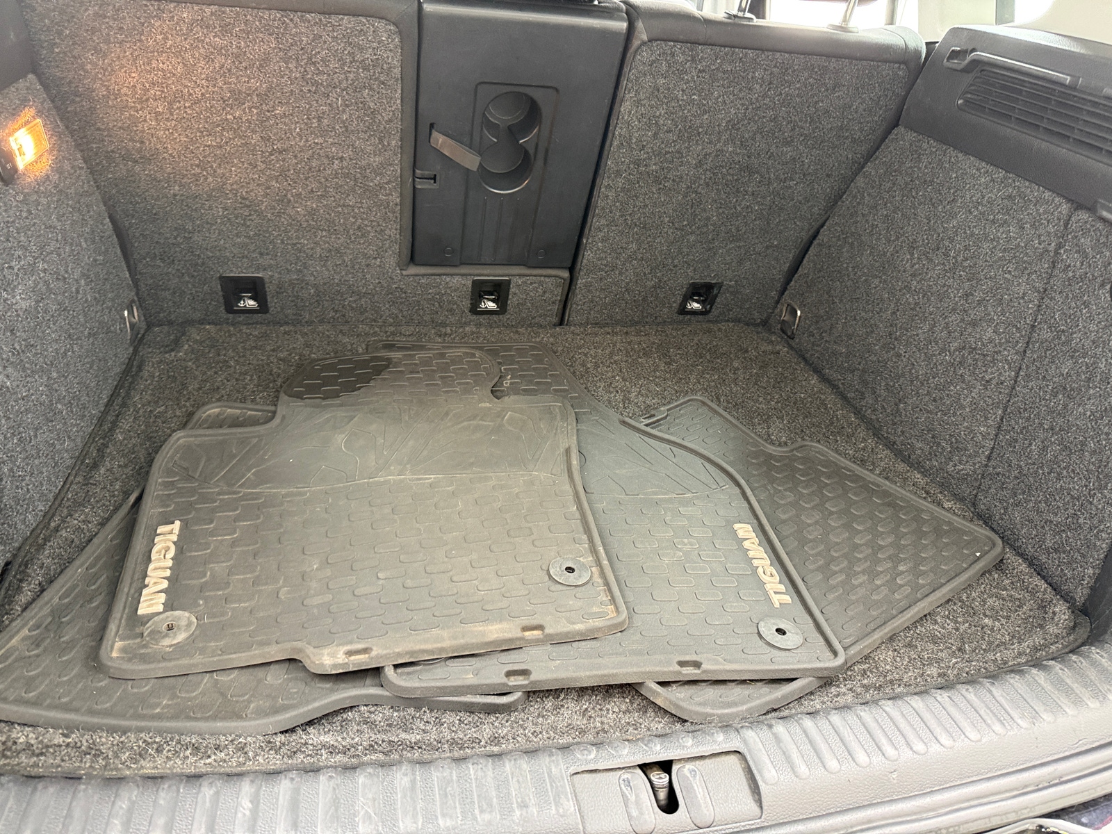 Thumbnail: 2017 Volkswagen Tiguan - 7