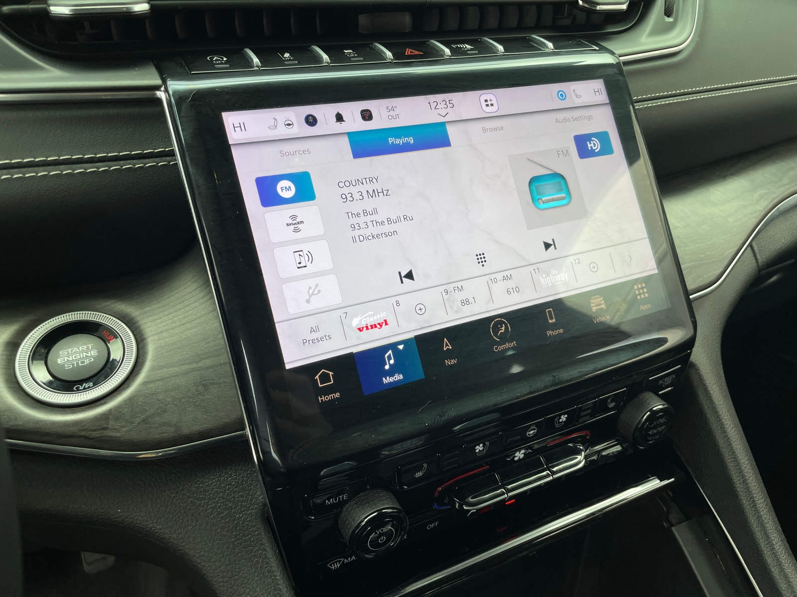 Thumbnail: 2024 Jeep Grand Cherokee - 3