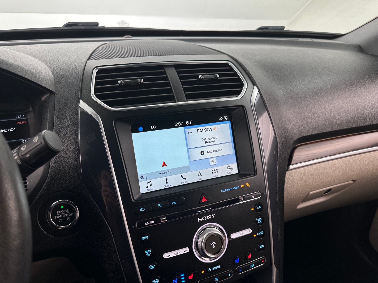 Thumbnail: 2018 Ford Explorer - 3