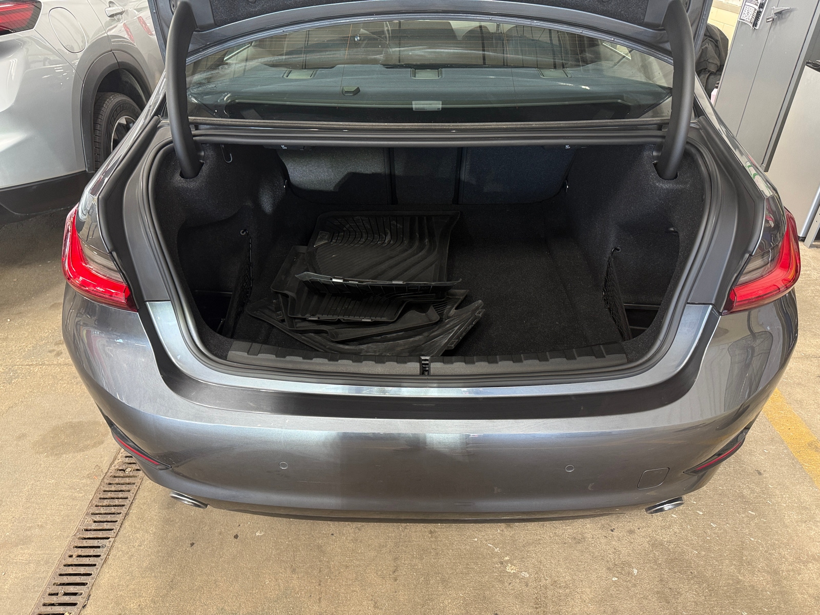 Thumbnail: 2019 BMW 3 Series - 6