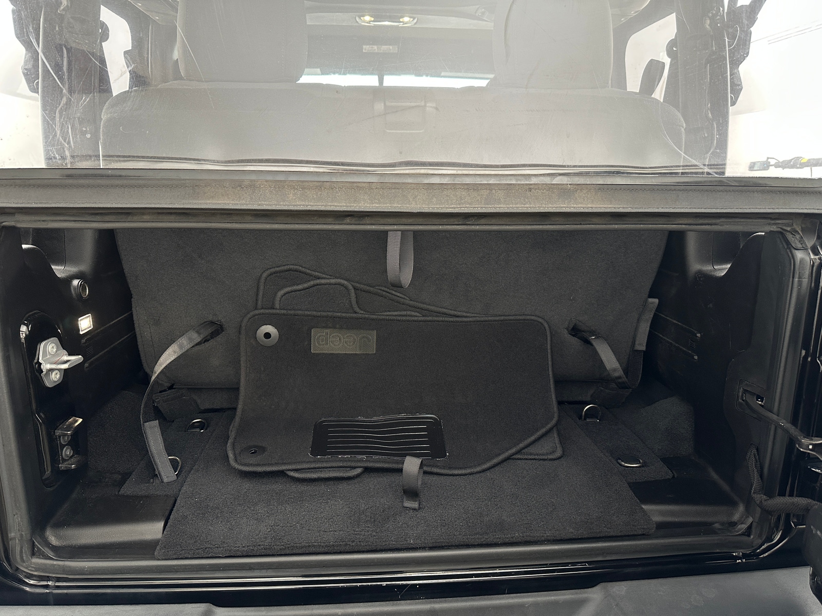 Thumbnail: 2022 Jeep Wrangler - 7