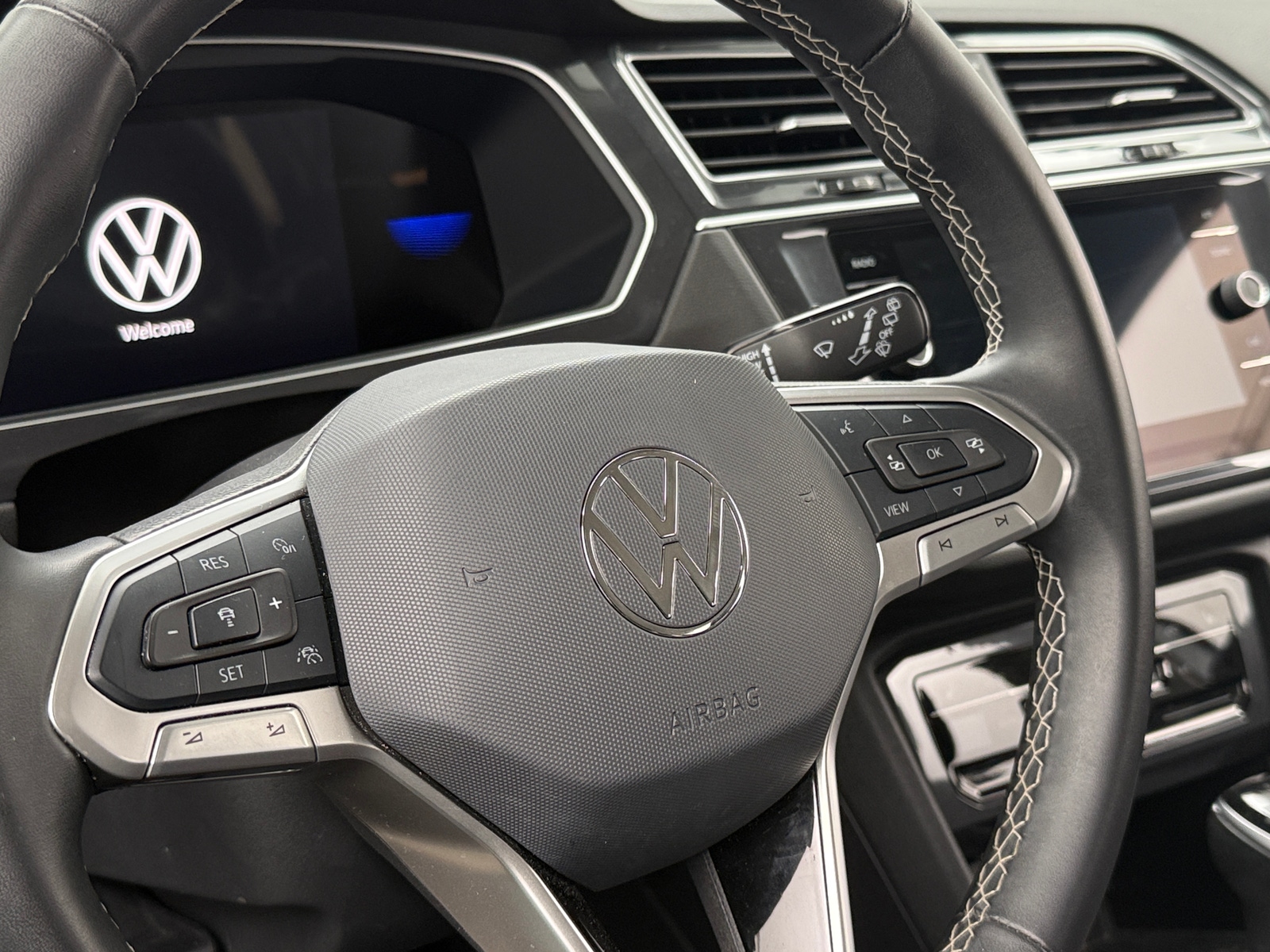 Thumbnail: 2024 Volkswagen Tiguan - 4