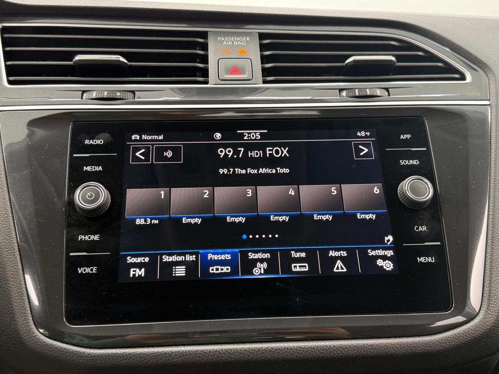 Thumbnail: 2024 Volkswagen Tiguan - 3