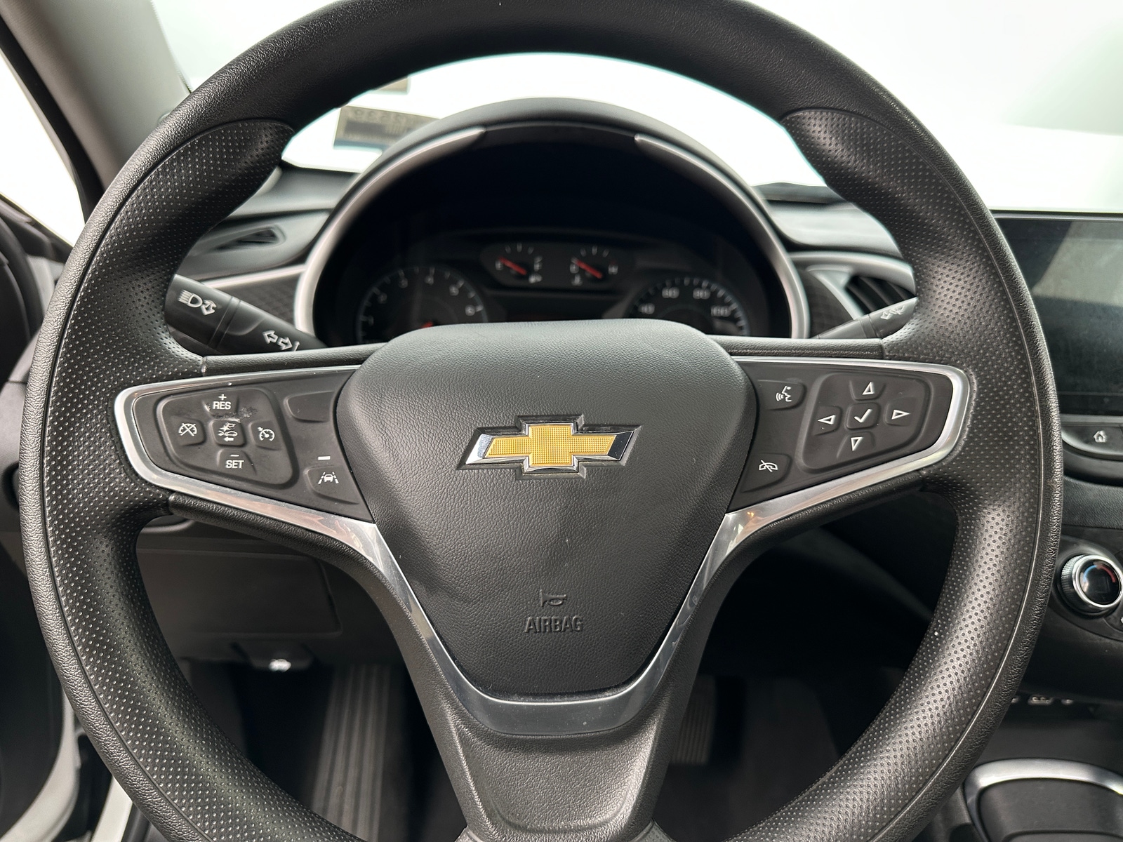 Thumbnail: 2023 Chevrolet Malibu - 5