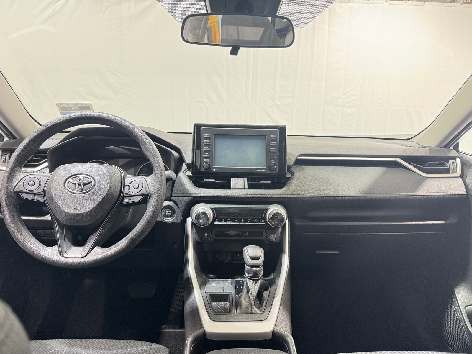 Thumbnail: 2020 Toyota RAV4 - 3