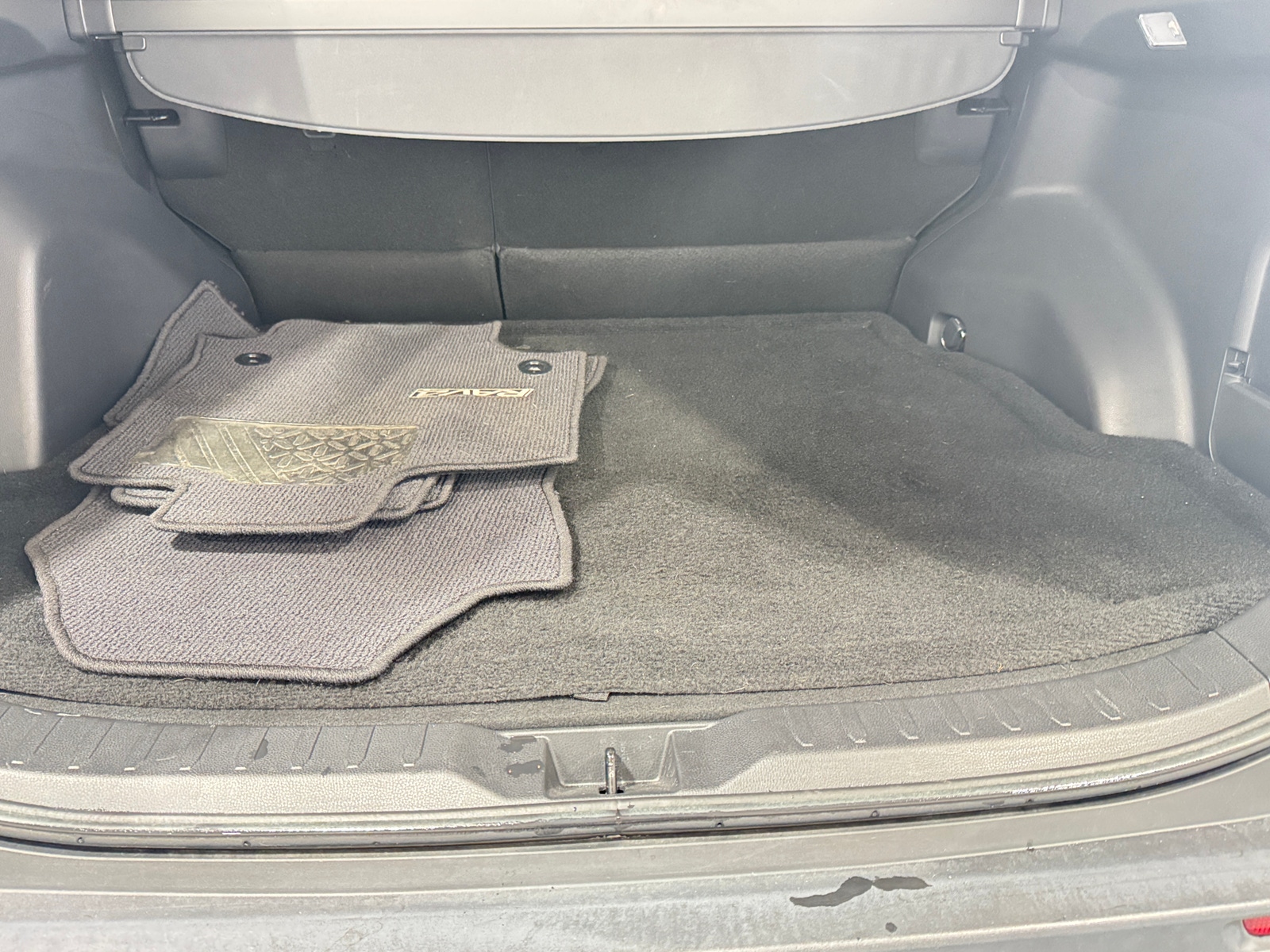 Thumbnail: 2020 Toyota RAV4 - 7