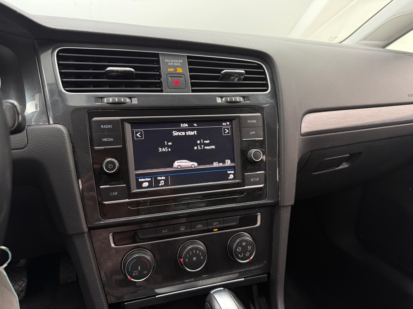 Thumbnail: 2019 Volkswagen e-Golf - 4