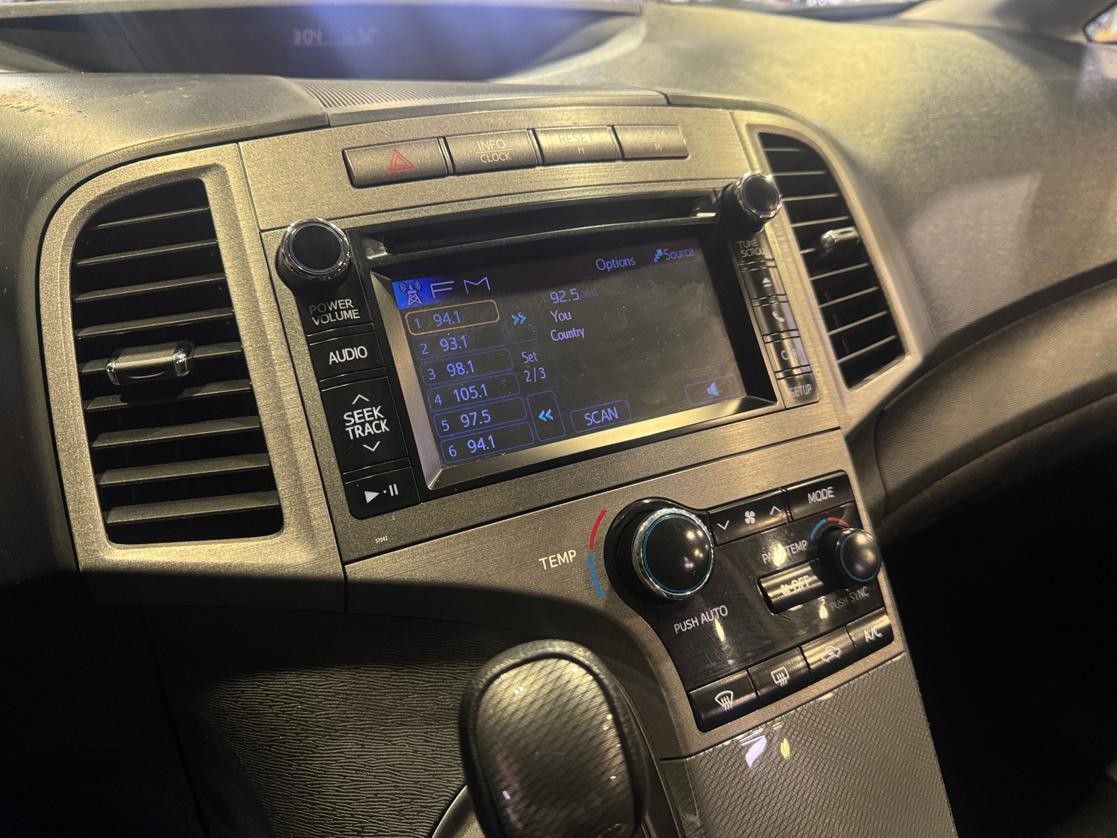 Thumbnail: 2013 Toyota Venza - 4