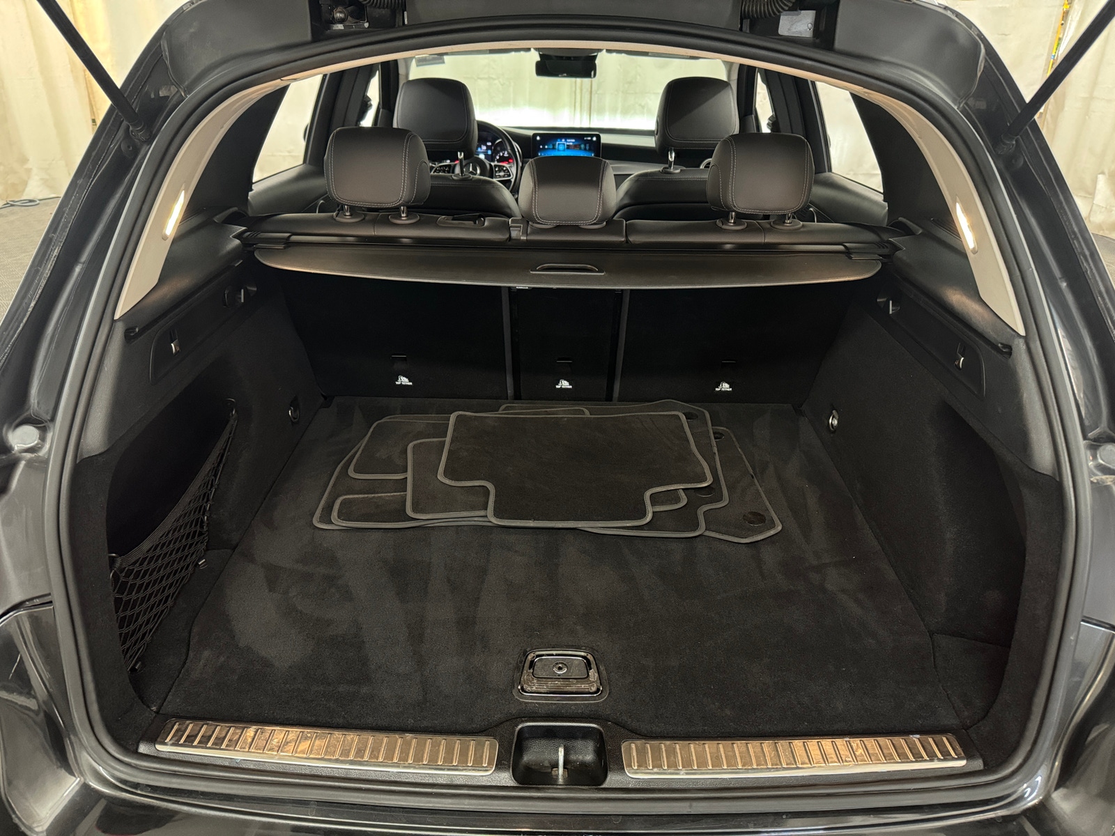 Thumbnail: 2022 Mercedes-Benz GLC - 6