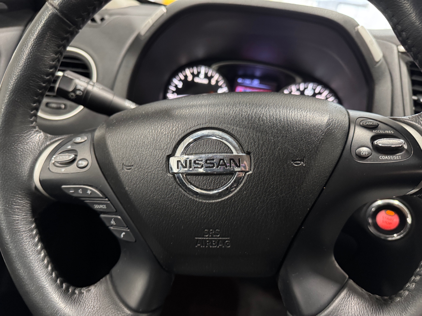 Thumbnail: 2017 Nissan Pathfinder - 4