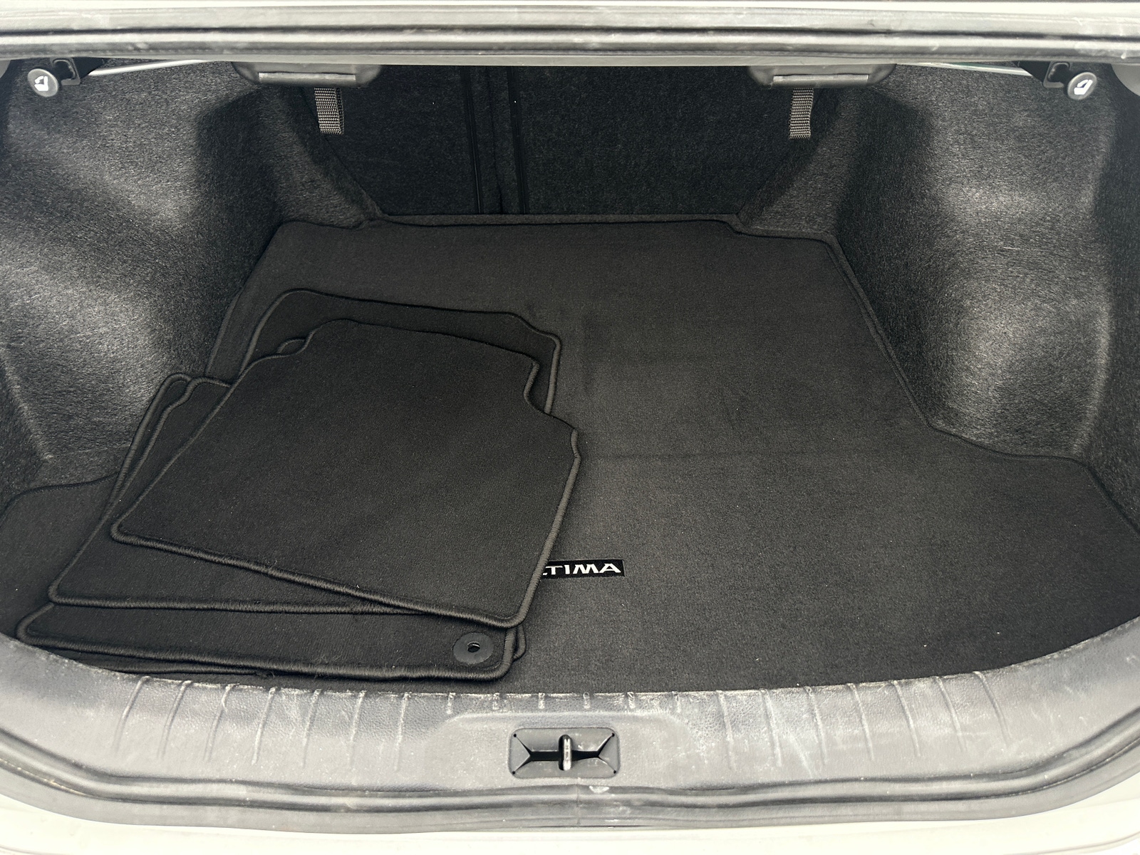 Thumbnail: 2024 Nissan Altima - 7