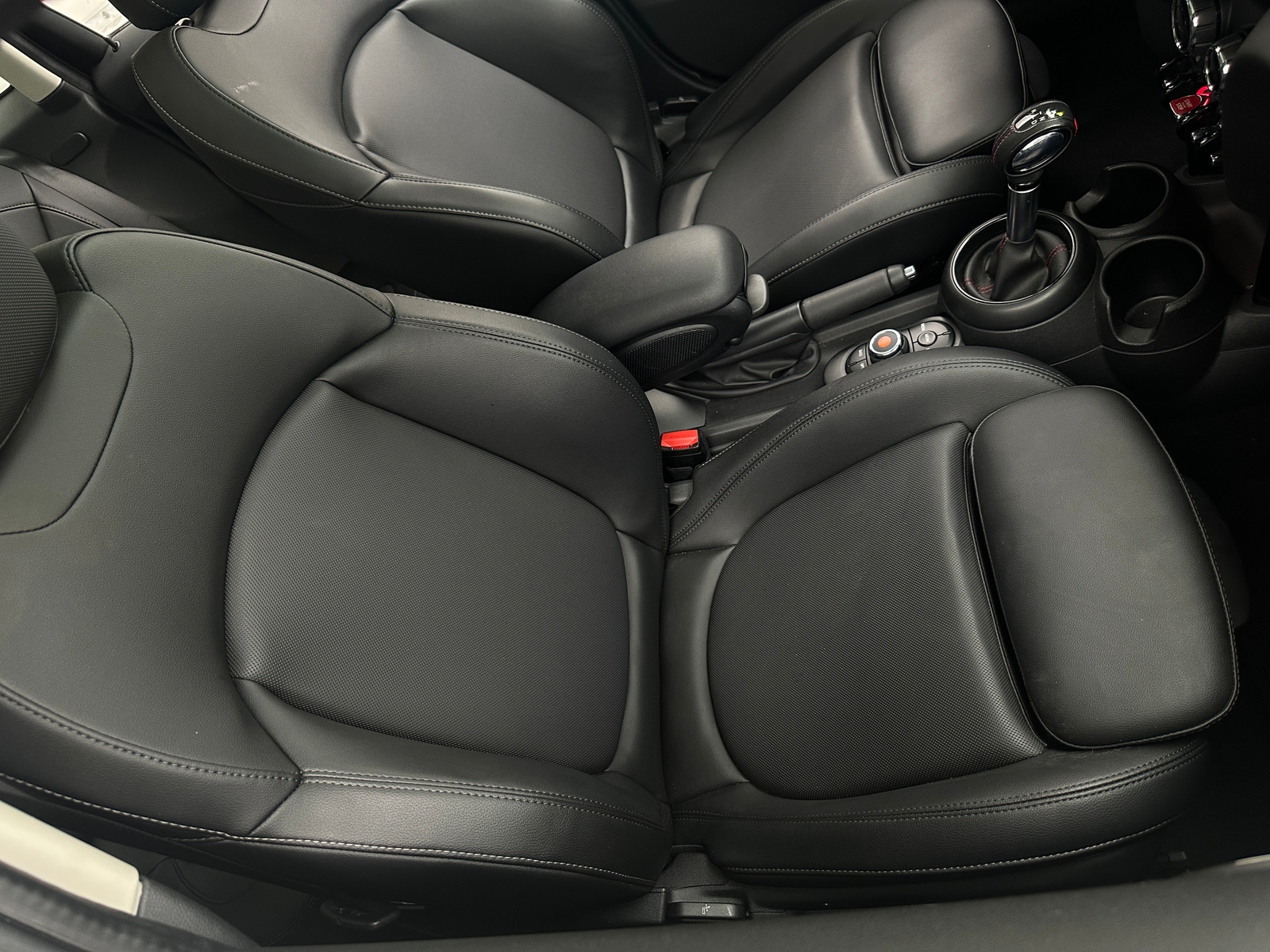 Thumbnail: 2019 MINI Cooper Hardtop - 2