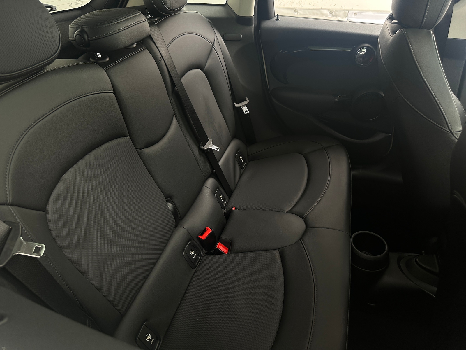 Thumbnail: 2019 MINI Cooper Hardtop - 6