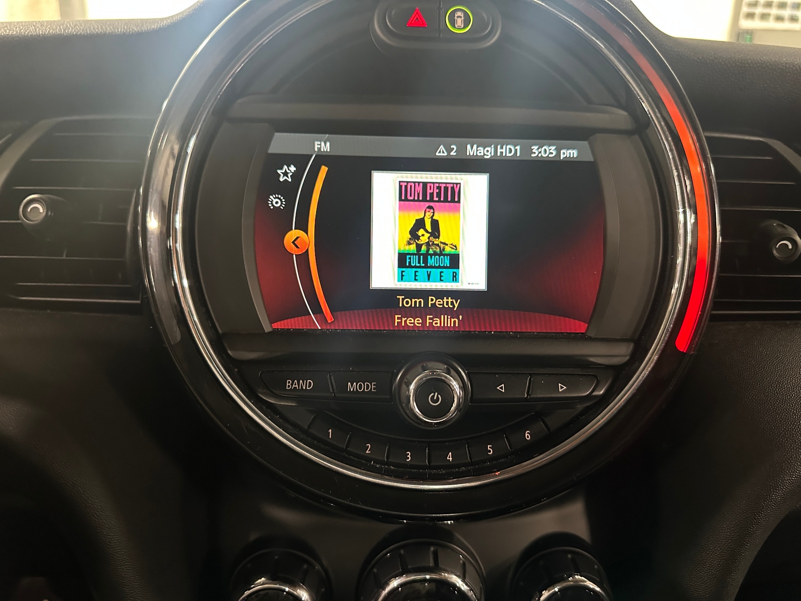 Thumbnail: 2019 MINI Cooper Hardtop - 4