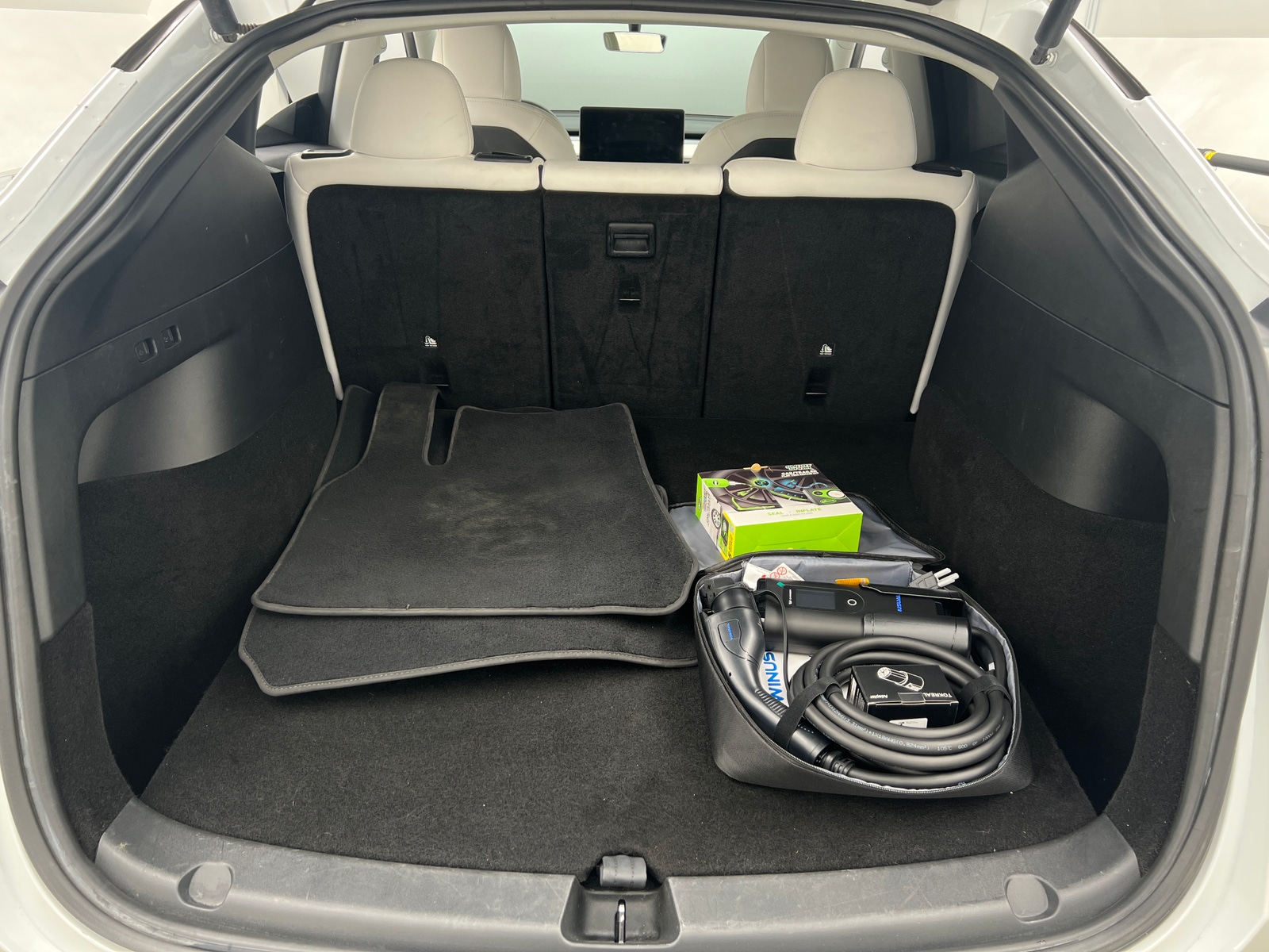 Thumbnail: 2022 Tesla Model Y - 6