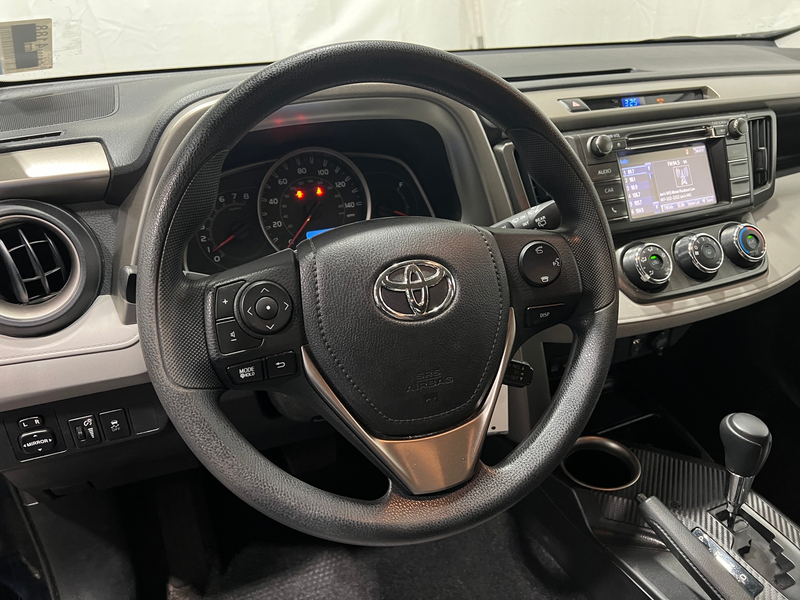 Thumbnail: 2015 Toyota RAV4 - 5