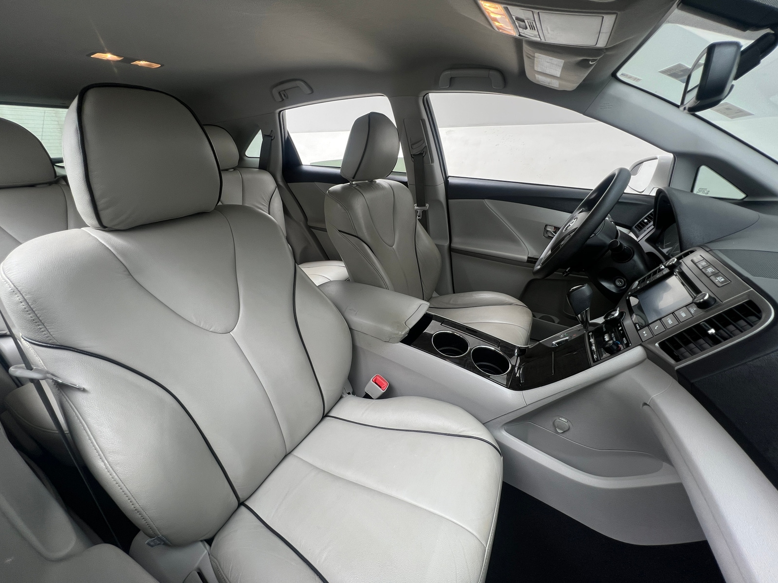 Thumbnail: 2015 Toyota Venza - 2