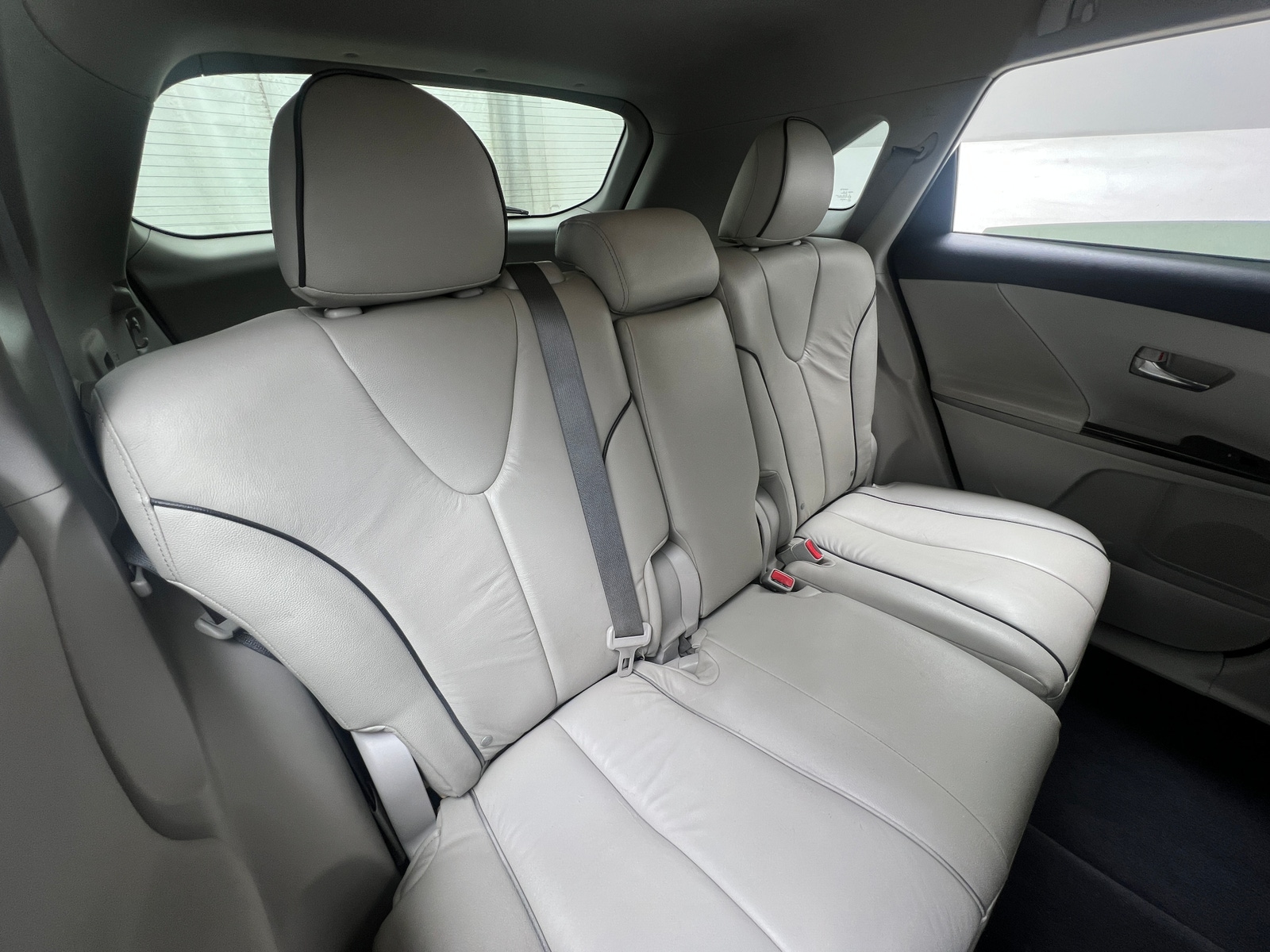 Thumbnail: 2015 Toyota Venza - 6