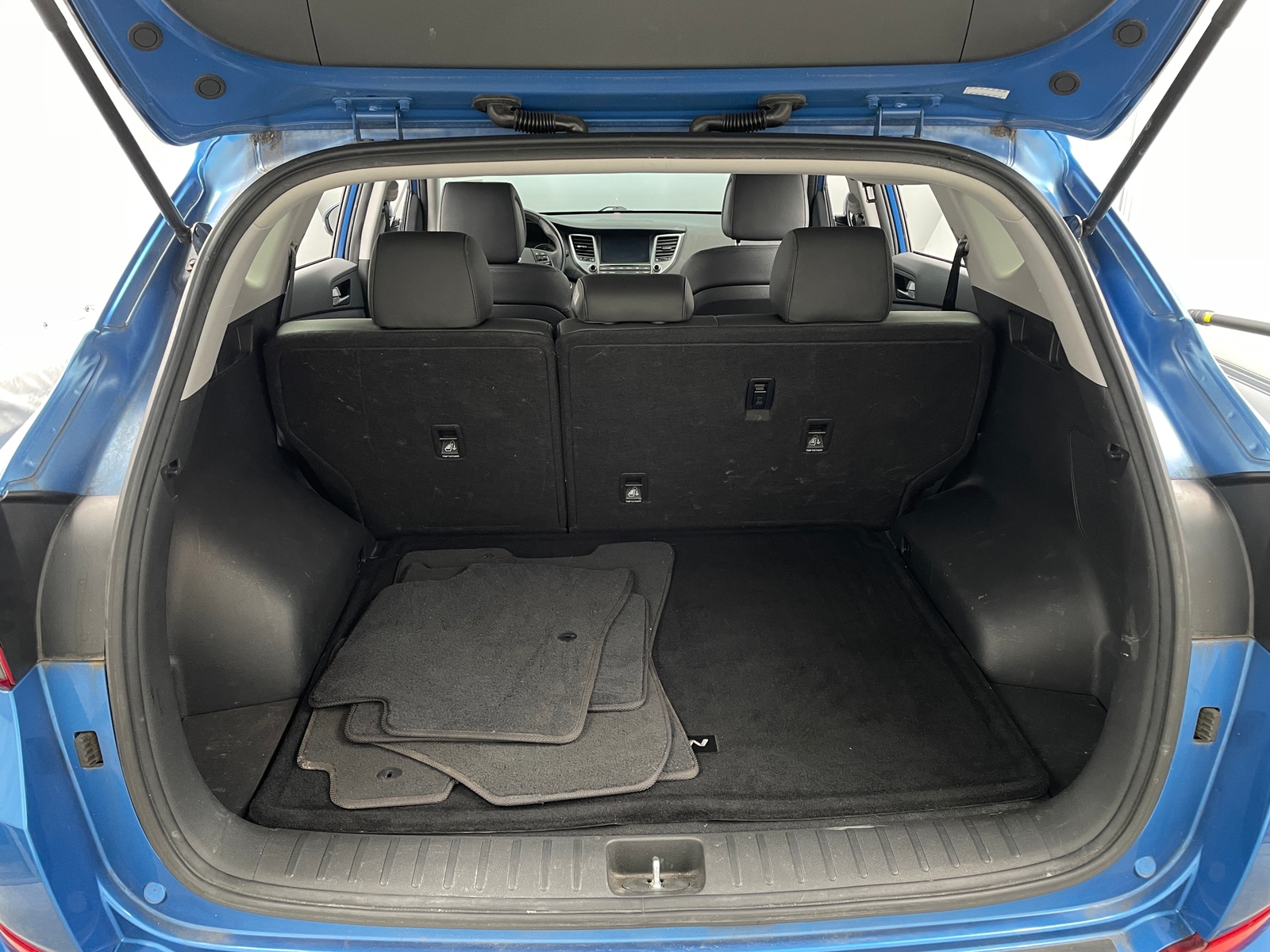 Thumbnail: 2017 Hyundai Tucson - 6