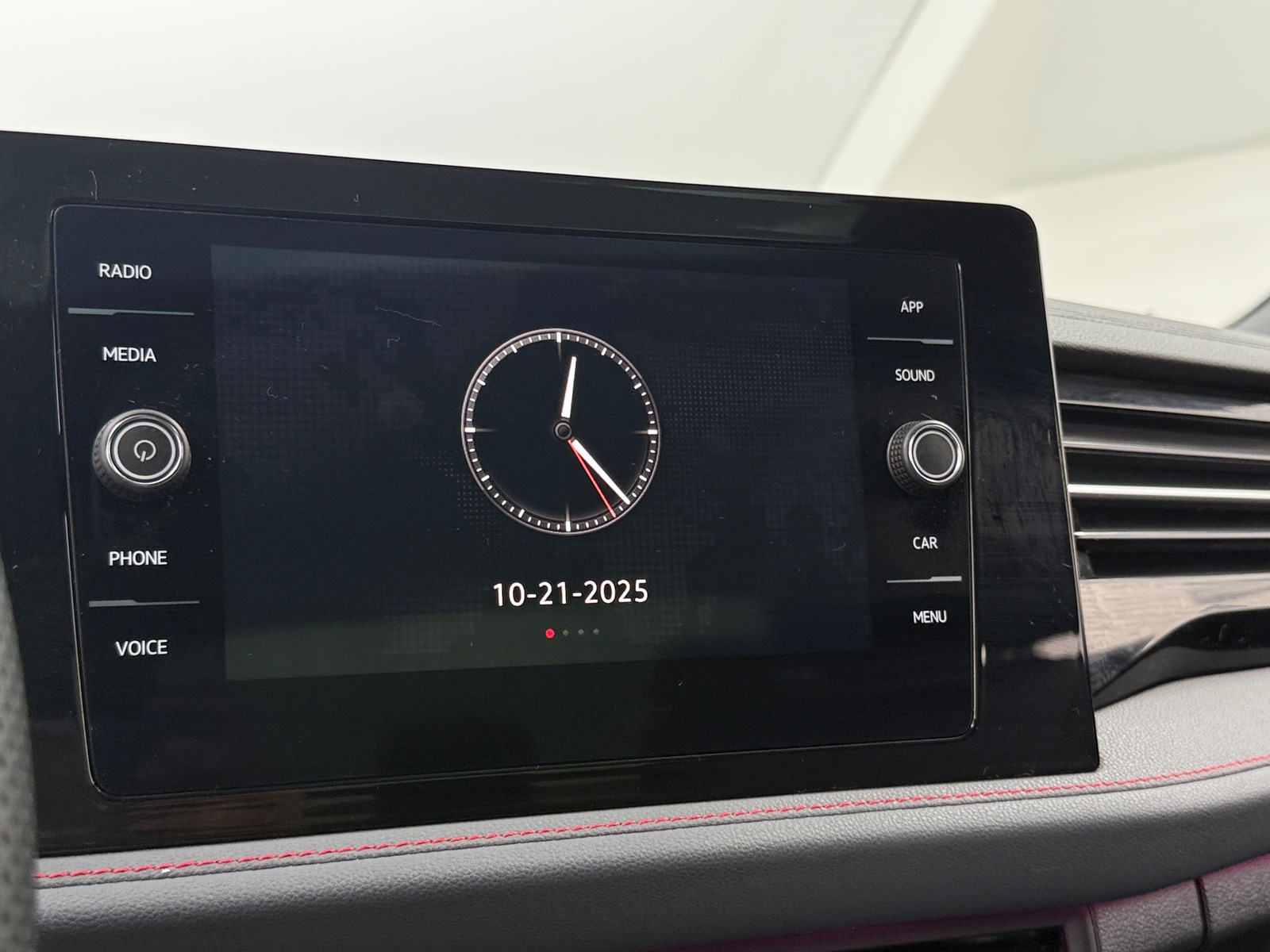 Thumbnail: 2025 Volkswagen Jetta - 3