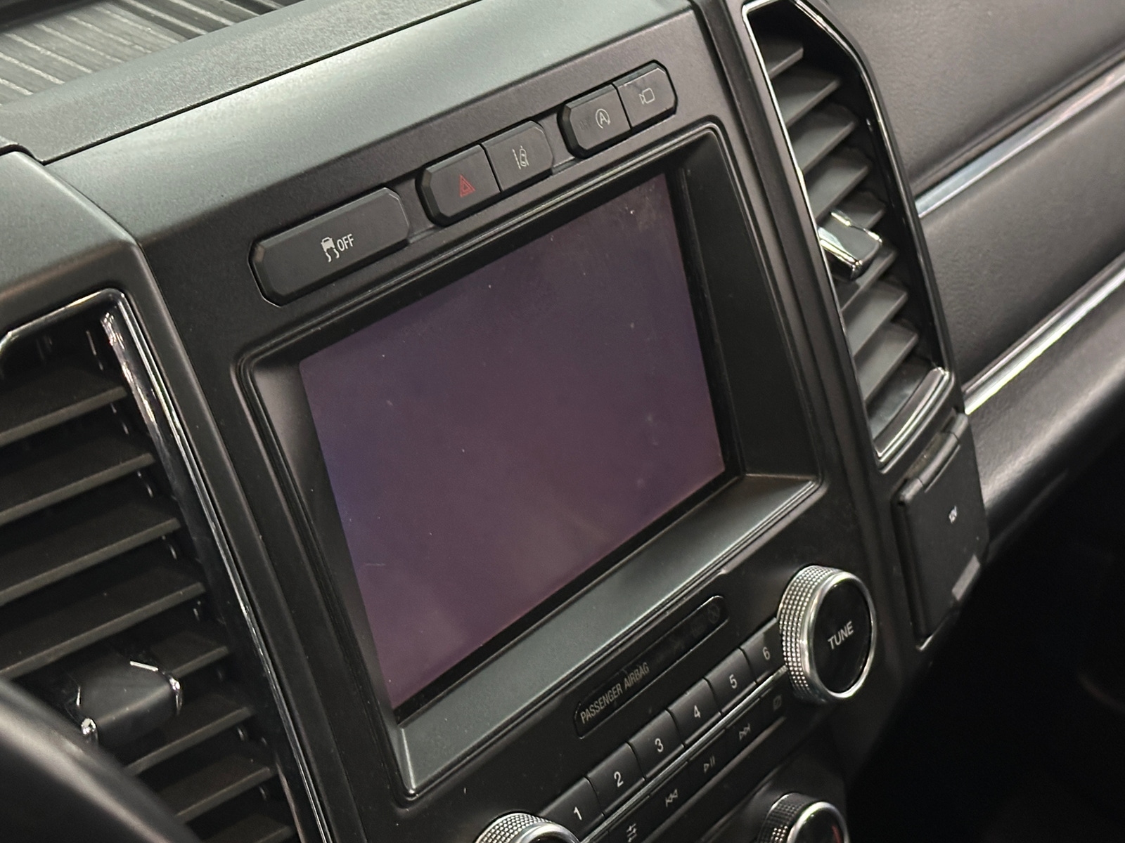 Thumbnail: 2018 Ford Expedition - 3