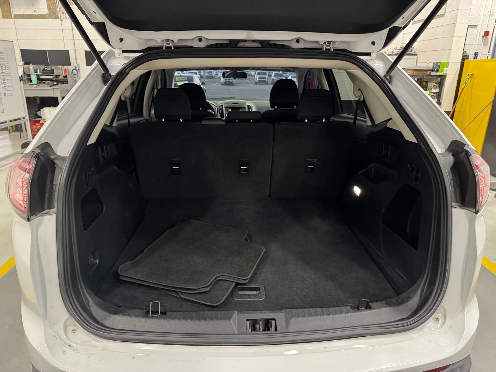 Thumbnail: 2018 Ford Edge - 7