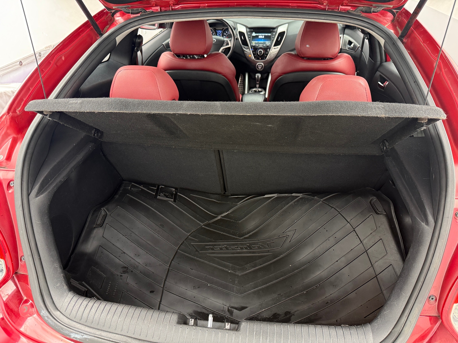 Thumbnail: 2012 Hyundai Veloster - 5
