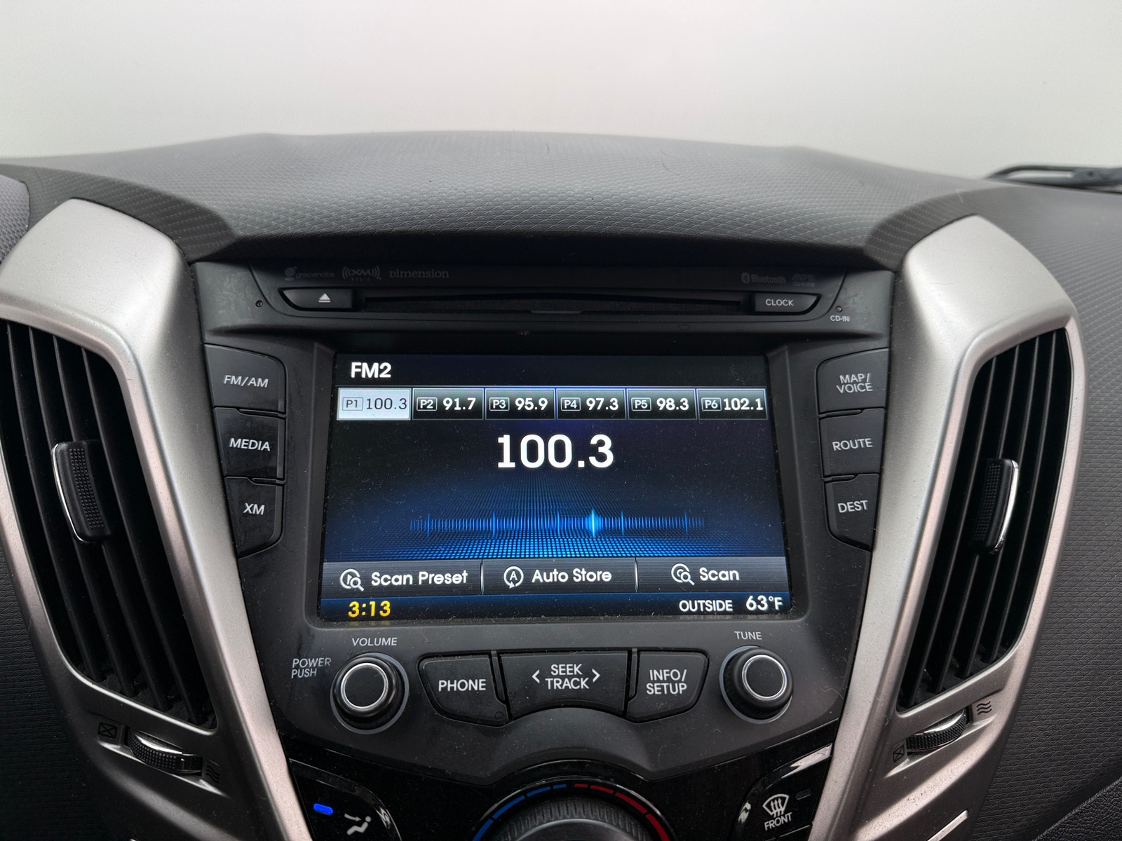 Thumbnail: 2012 Hyundai Veloster - 3