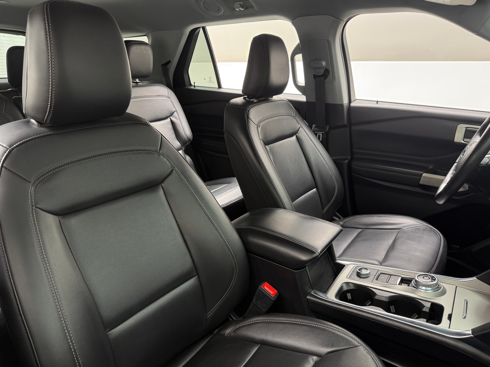 Thumbnail: 2022 Ford Explorer - 2