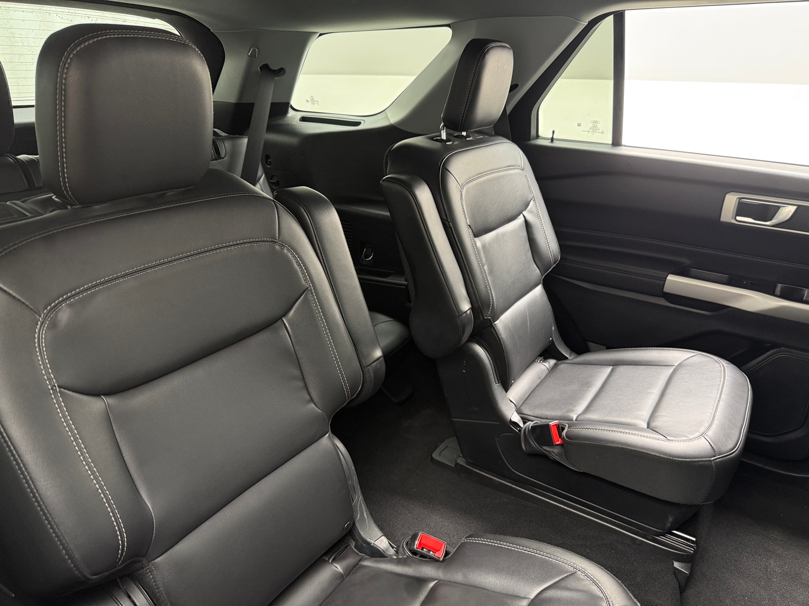 Thumbnail: 2022 Ford Explorer - 6