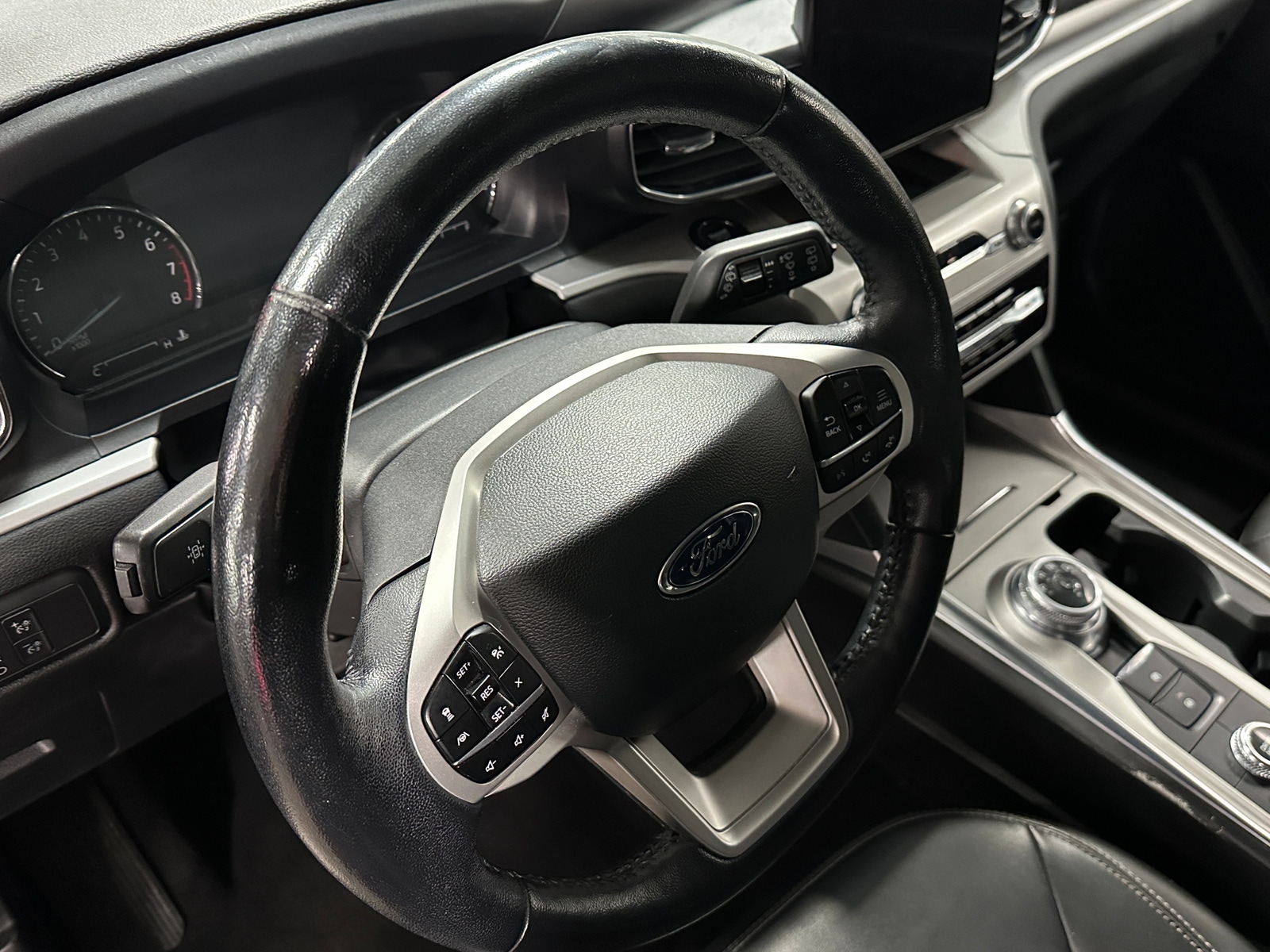 Thumbnail: 2022 Ford Explorer - 5