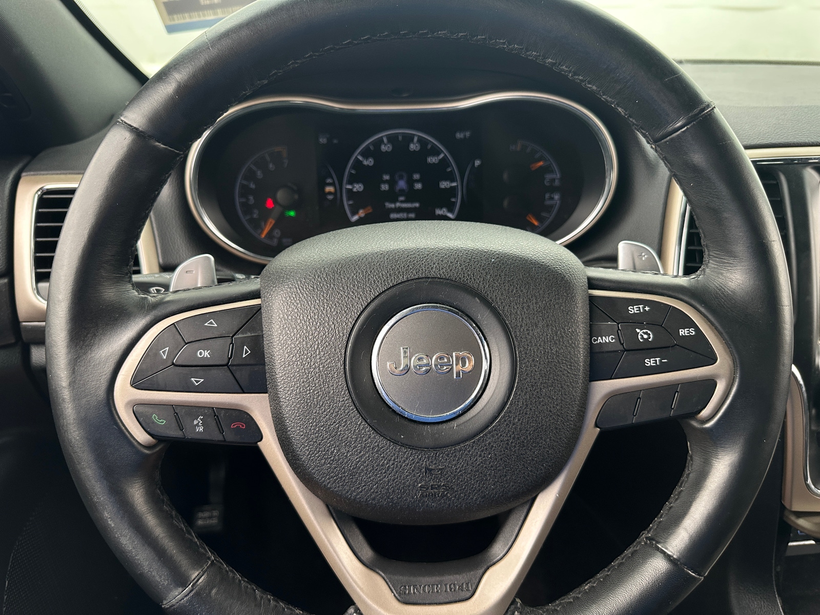 Thumbnail: 2017 Jeep Grand Cherokee - 5