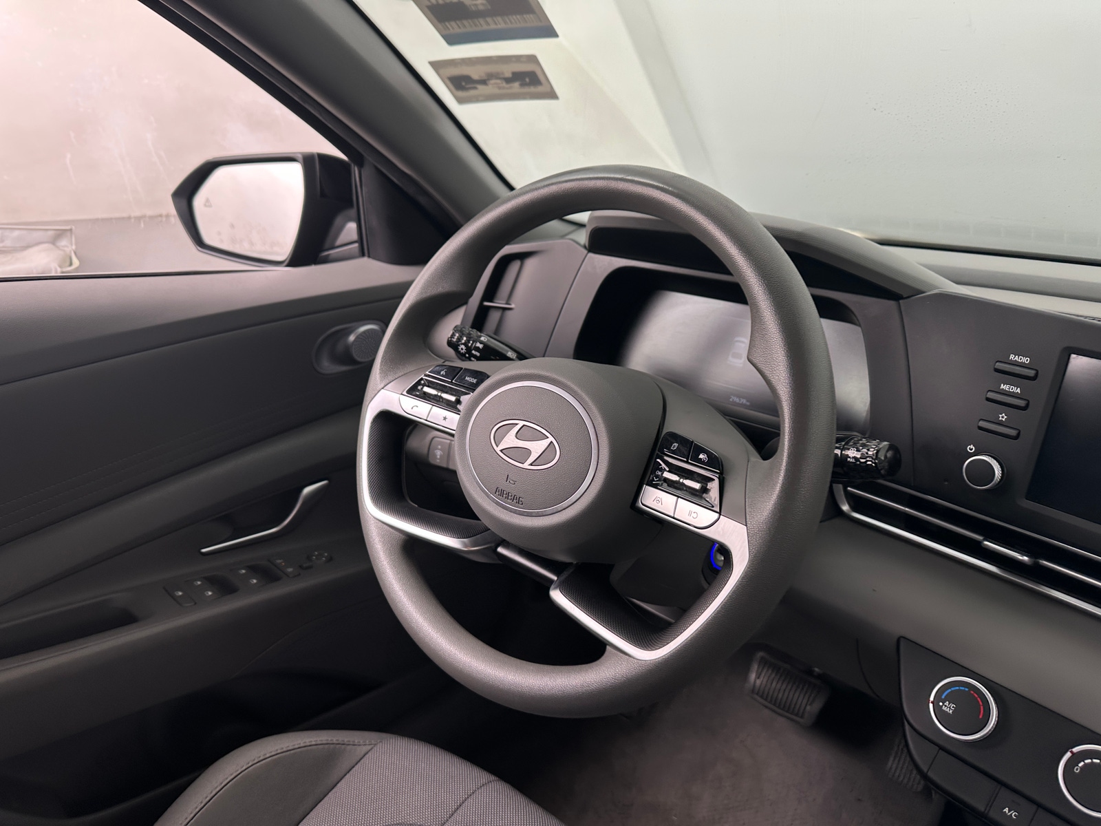 Thumbnail: 2024 Hyundai Elantra - 5