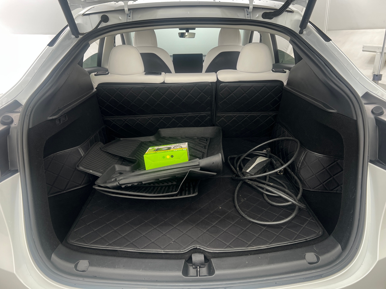 Thumbnail: 2023 Tesla Model Y - 6