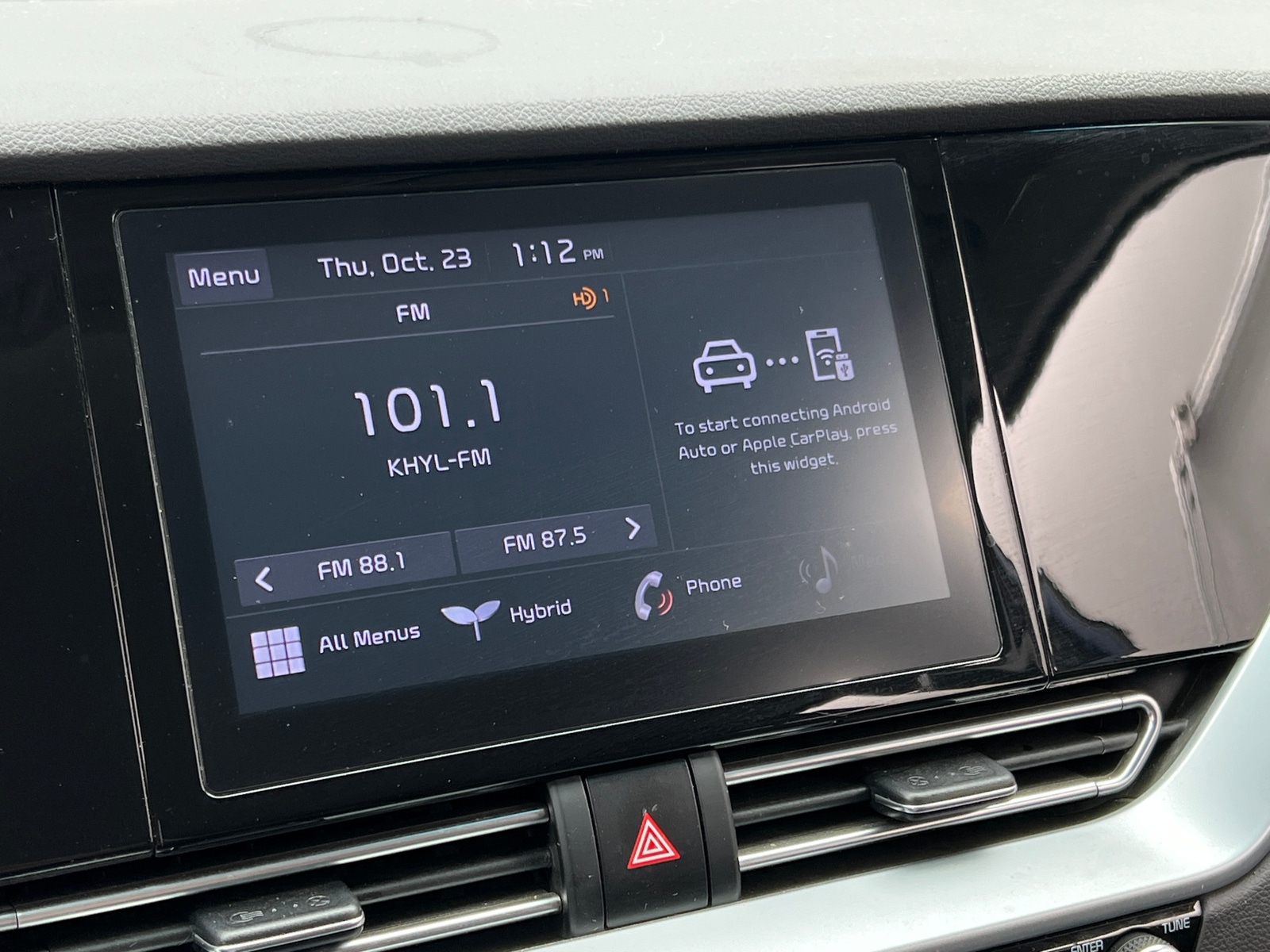 Thumbnail: 2022 Kia Niro - 4