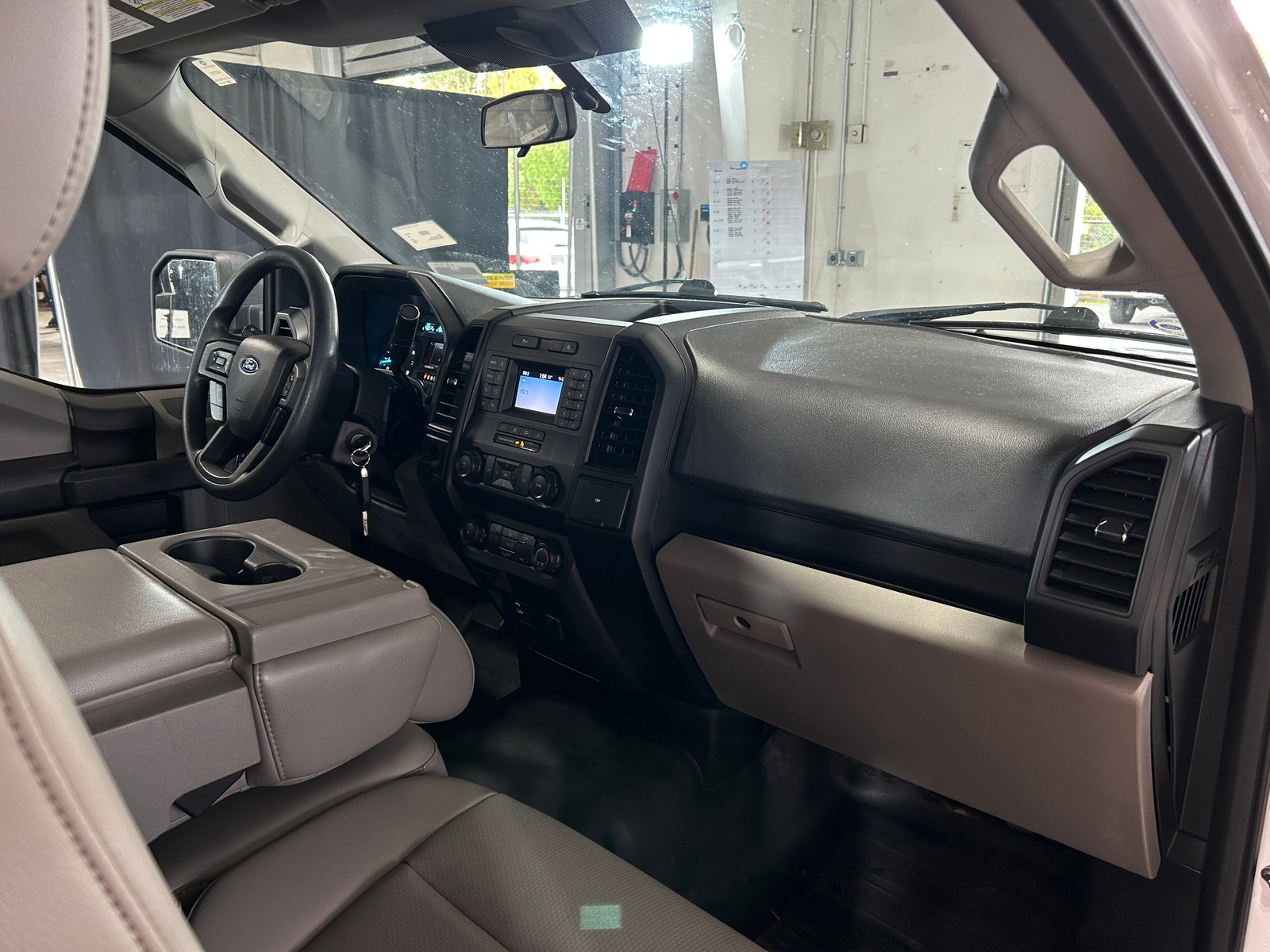 Thumbnail: 2019 Ford Econoline - 3