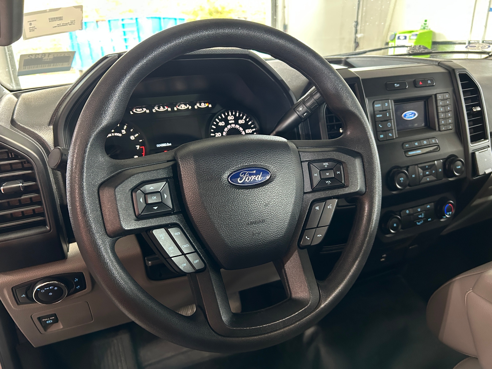 Thumbnail: 2019 Ford Econoline - 5