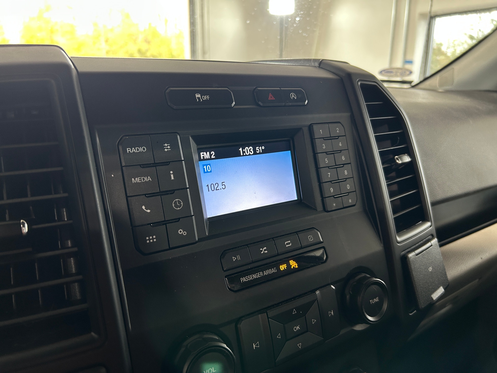 Thumbnail: 2019 Ford Econoline - 4