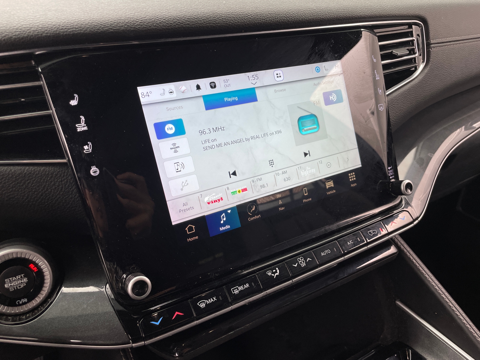 Thumbnail: 2022 Jeep Wagoneer - 3