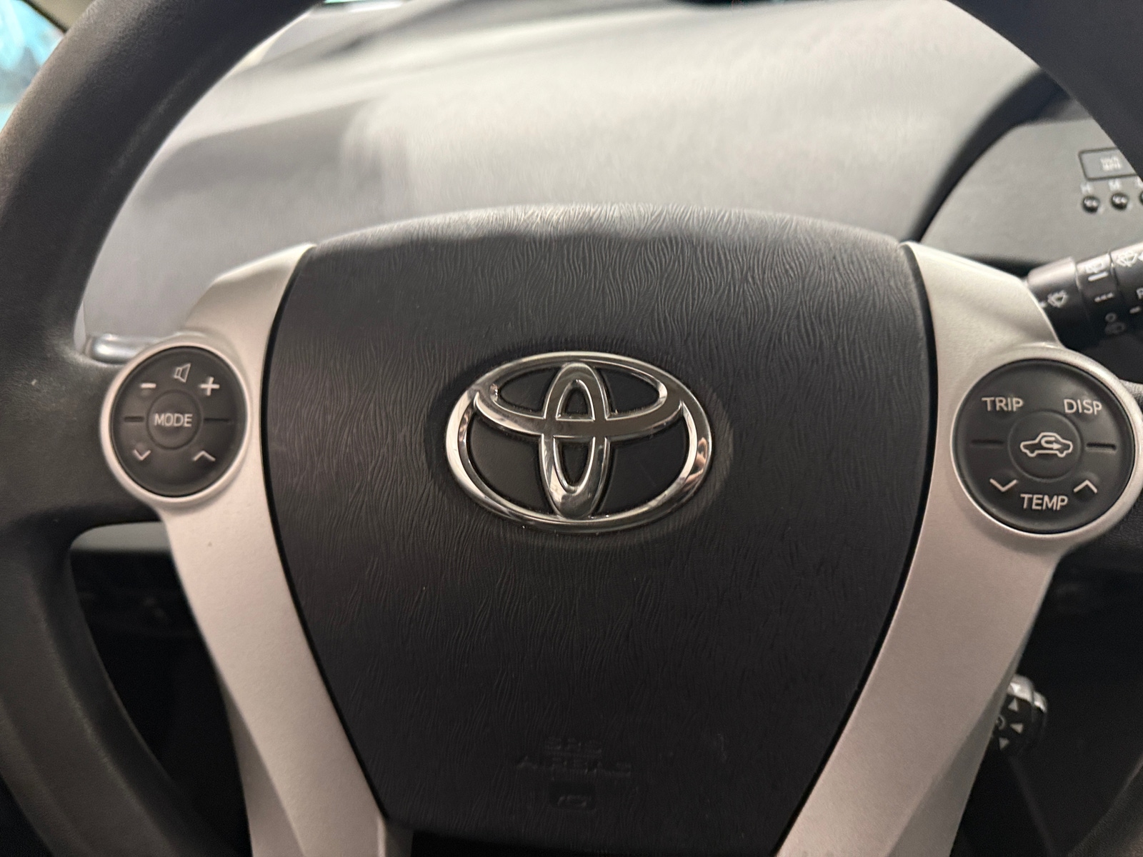 Thumbnail: 2011 Toyota Prius - 5
