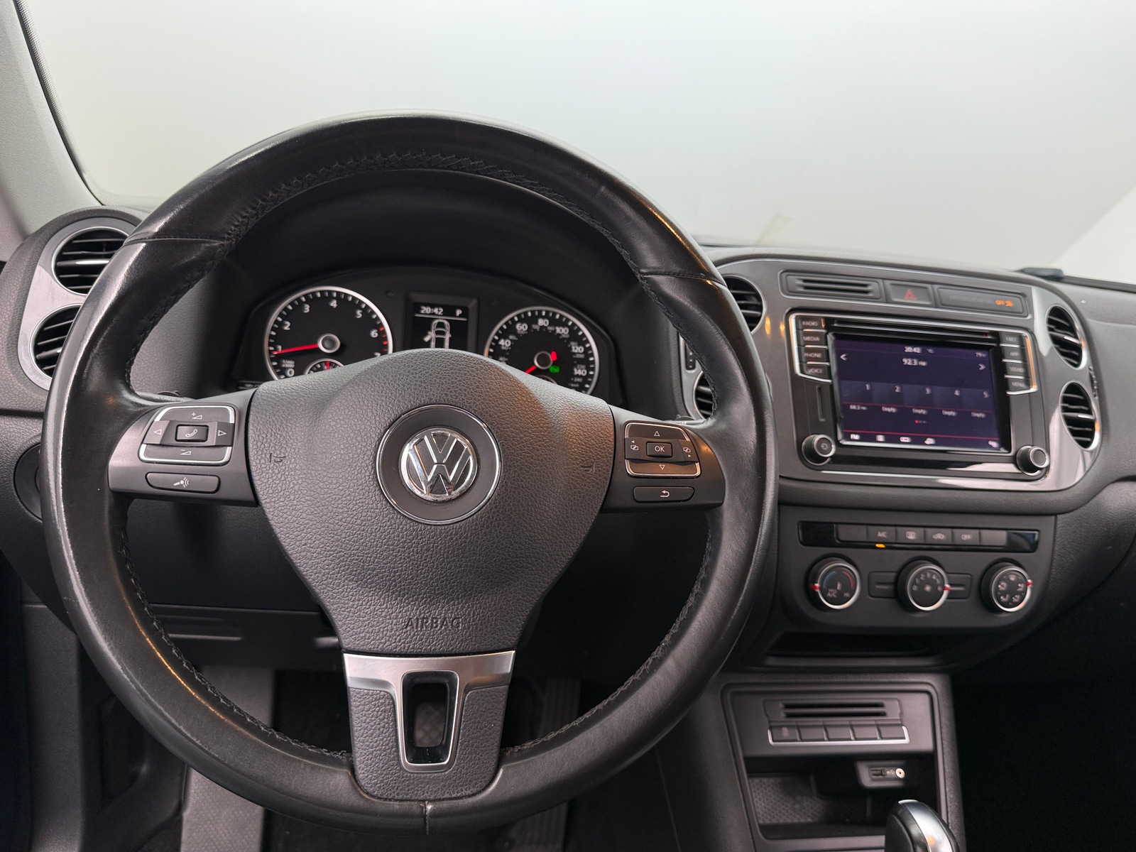Thumbnail: 2017 Volkswagen Tiguan - 5