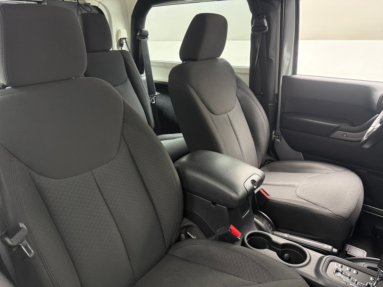 Thumbnail: 2016 Jeep Wrangler - 2