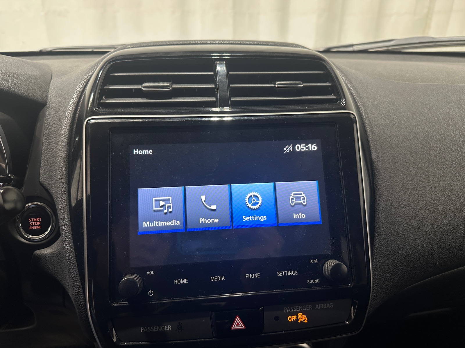 Thumbnail: 2020 Mitsubishi Outlander Sport - 4